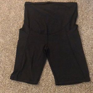 Black maternity workout biker shorts with pockets